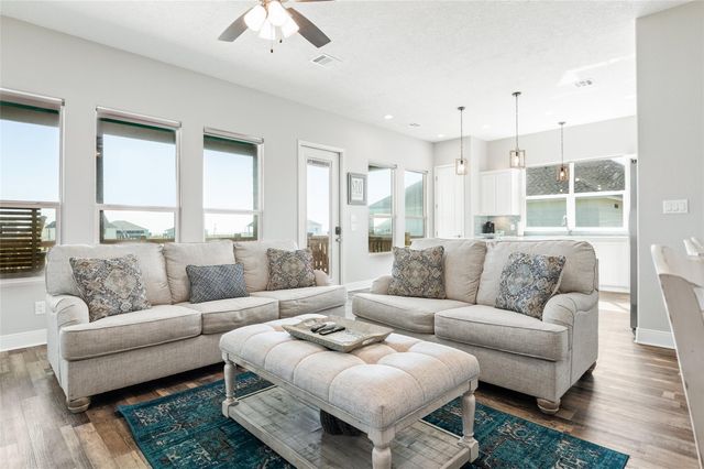 4406 Whaler Lane, Crystal Beach, TX 77650
