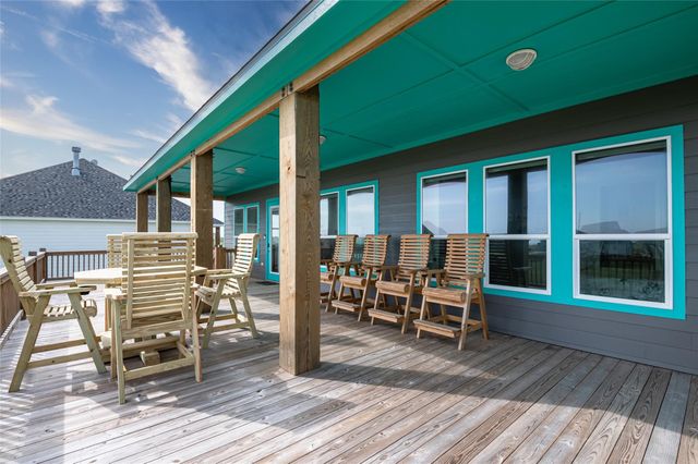 4406 Whaler Lane, Crystal Beach, TX 77650