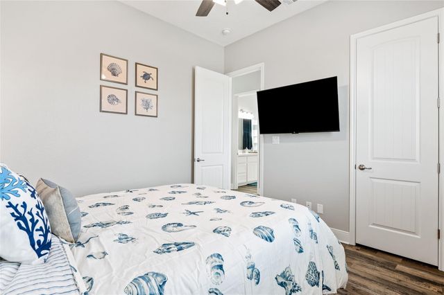 4406 Whaler Lane, Crystal Beach, TX 77650