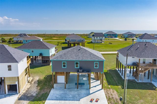 4406 Whaler Lane, Crystal Beach, TX 77650