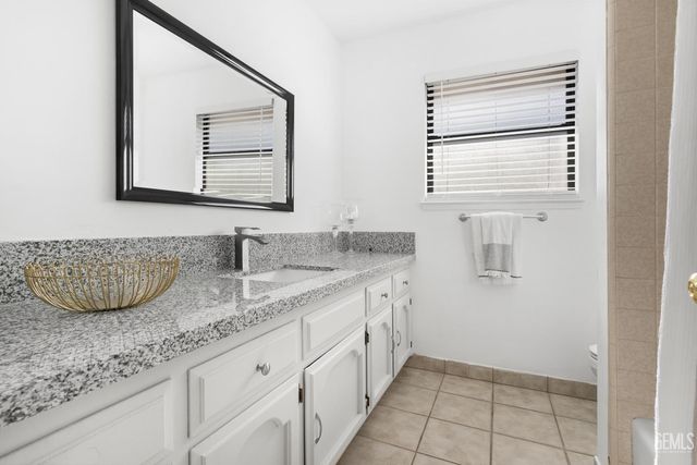 4324 Sugar Cane Avenue, Bakersfield, CA 93313