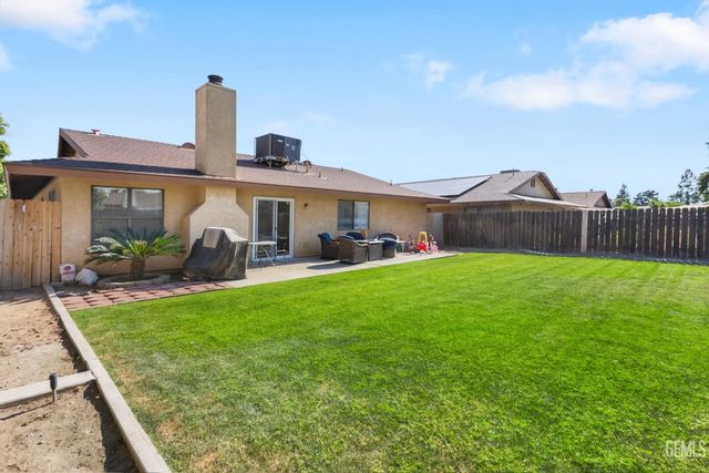 4324 Sugar Cane Avenue, Bakersfield, CA 93313