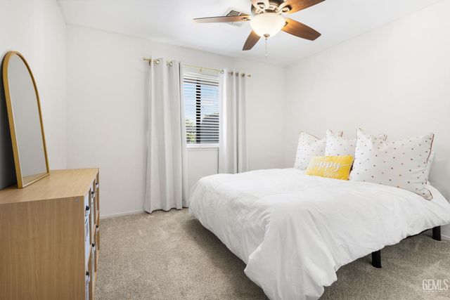 4324 Sugar Cane Avenue, Bakersfield, CA 93313