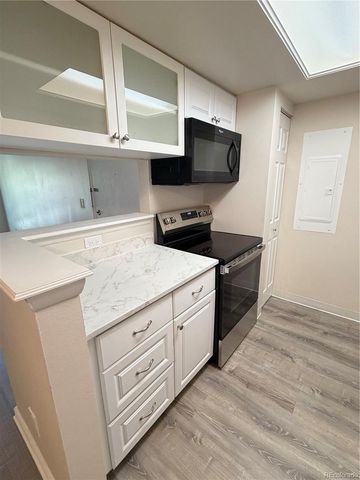1766 S Pitkin Circle B, Aurora, CO 80017