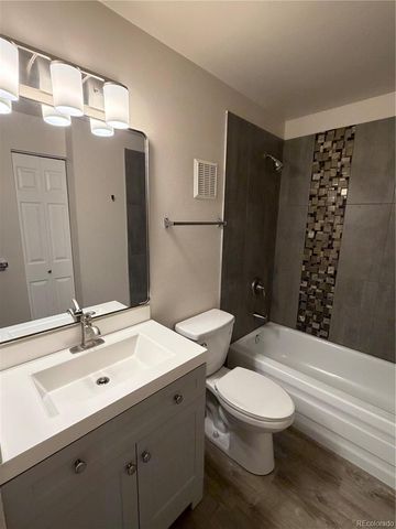 1766 S Pitkin Circle B, Aurora, CO 80017
