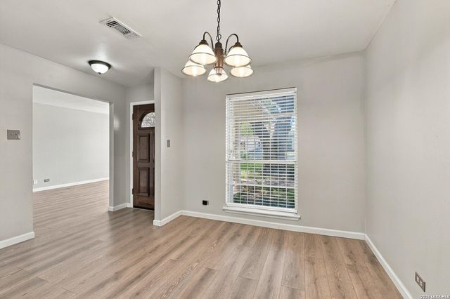 6231 Linus St, San Antonio, TX 78238