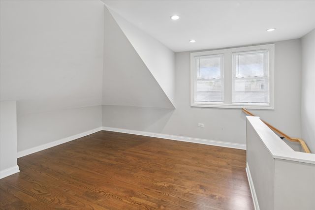 5836 N Manton Avenue, Chicago, IL 60646