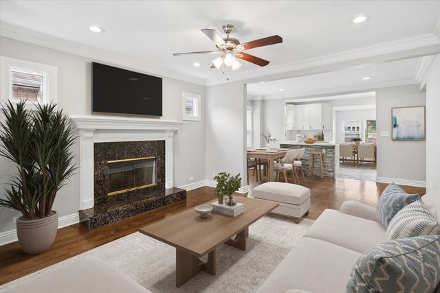 5836 N Manton Avenue, Chicago, IL 60646