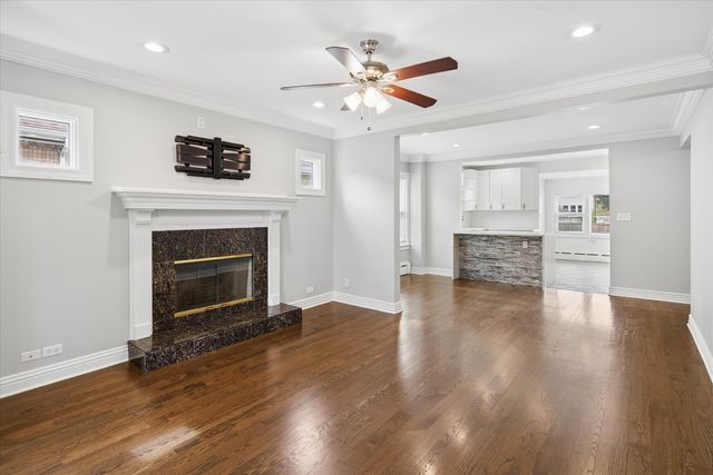 5836 N Manton Avenue, Chicago, IL 60646