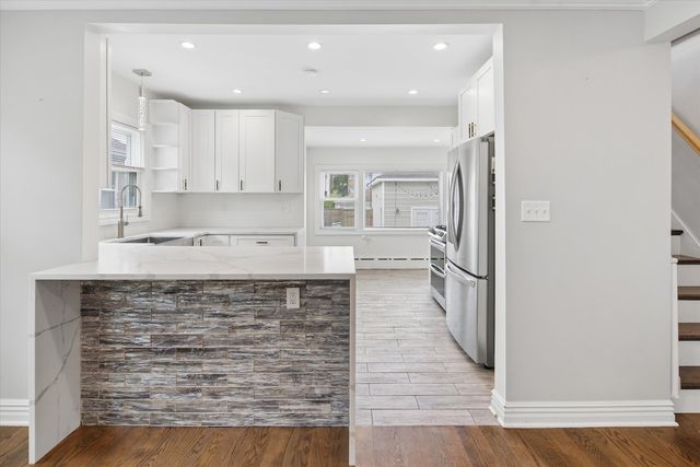 5836 N Manton Avenue, Chicago, IL 60646