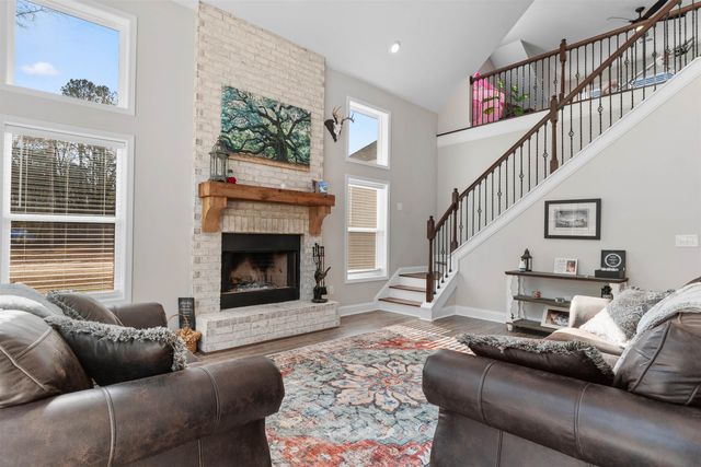 131 Rhodus Ave., Andrews, SC 29510