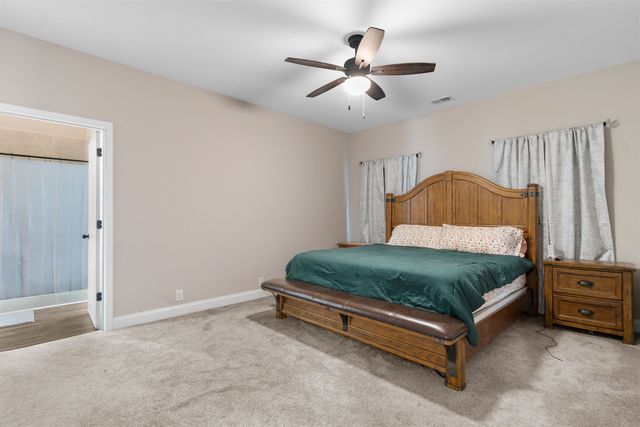 131 Rhodus Ave., Andrews, SC 29510