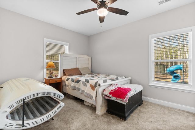 131 Rhodus Ave., Andrews, SC 29510