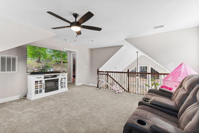 131 Rhodus Ave., Andrews, SC 29510