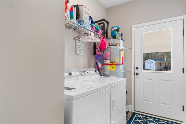 131 Rhodus Ave., Andrews, SC 29510