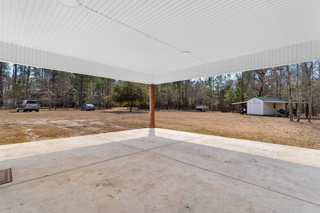 131 Rhodus Ave., Andrews, SC 29510