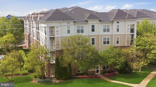 3810 LIGHTFOOT ST #402, Chantilly, VA 20151