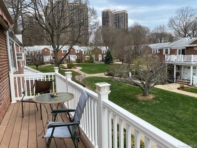 264-15 Langston Avenue E-2, Glen Oaks, NY 11004