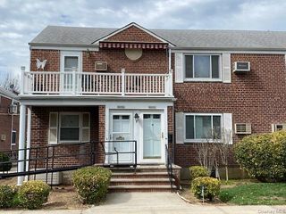 264-15 Langston Avenue E-2, Glen Oaks, NY 11004