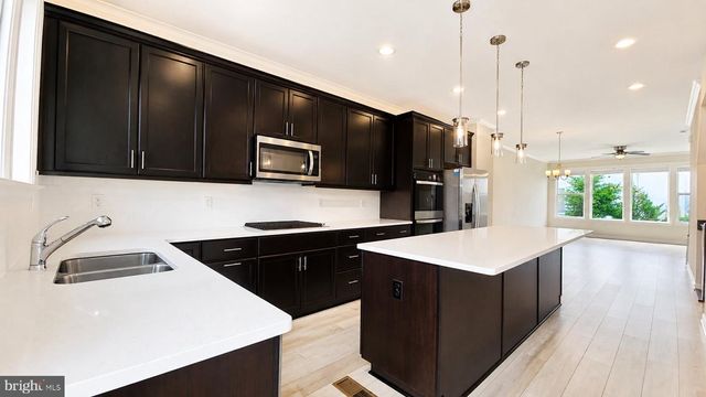 4809 VISTA GREEN LN, Lanham, MD 20706