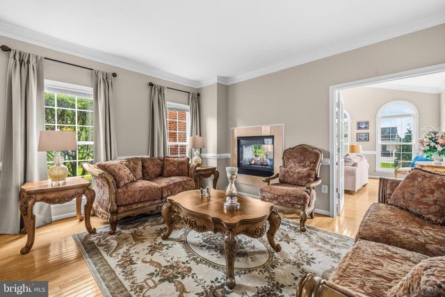 104 GRASMERE DR, Charles Town, WV 25414
