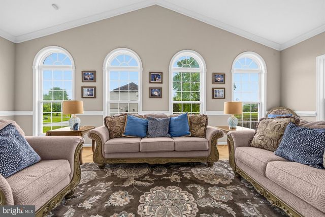 104 GRASMERE DR, Charles Town, WV 25414