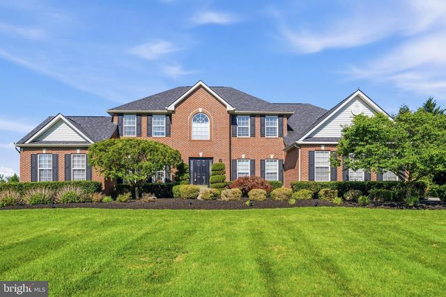 104 GRASMERE DR, Charles Town, WV 25414