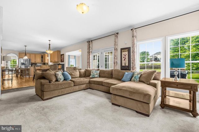 104 GRASMERE DR, Charles Town, WV 25414