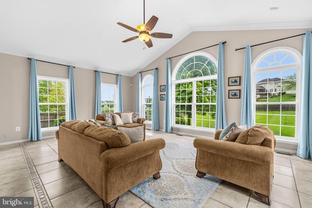 104 GRASMERE DR, Charles Town, WV 25414