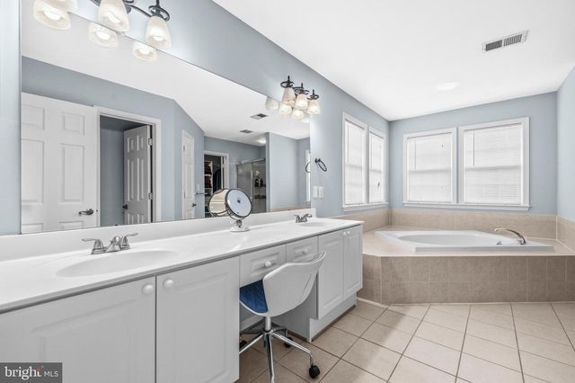 104 GRASMERE DR, Charles Town, WV 25414