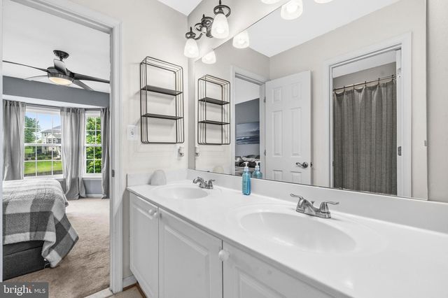 104 GRASMERE DR, Charles Town, WV 25414