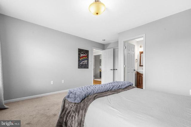 104 GRASMERE DR, Charles Town, WV 25414