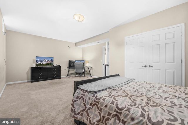 104 GRASMERE DR, Charles Town, WV 25414