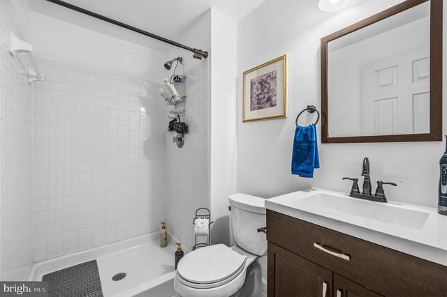 104 GRASMERE DR, Charles Town, WV 25414