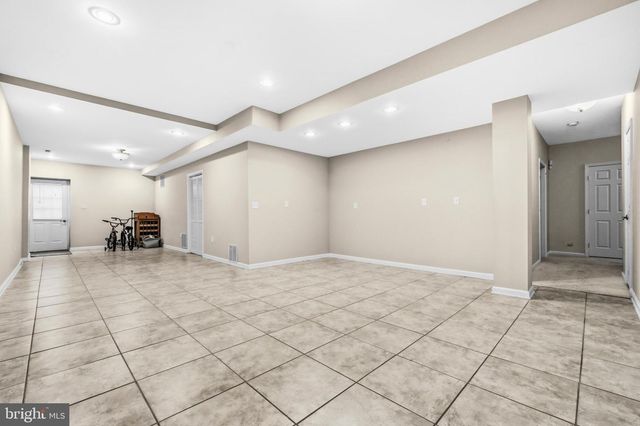 104 GRASMERE DR, Charles Town, WV 25414