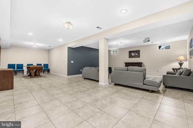 104 GRASMERE DR, Charles Town, WV 25414