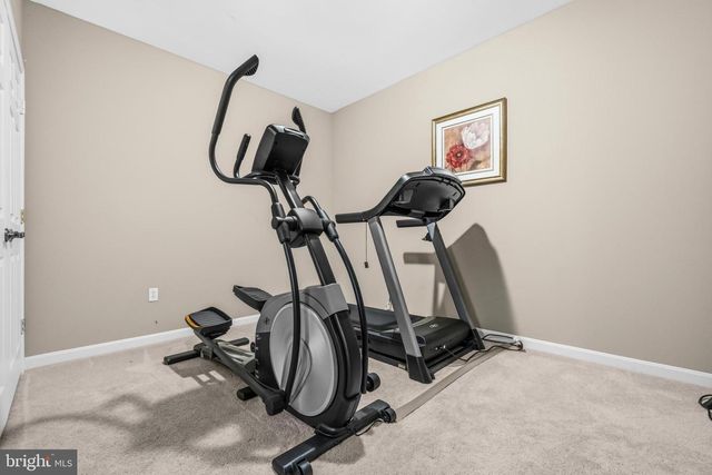 104 GRASMERE DR, Charles Town, WV 25414