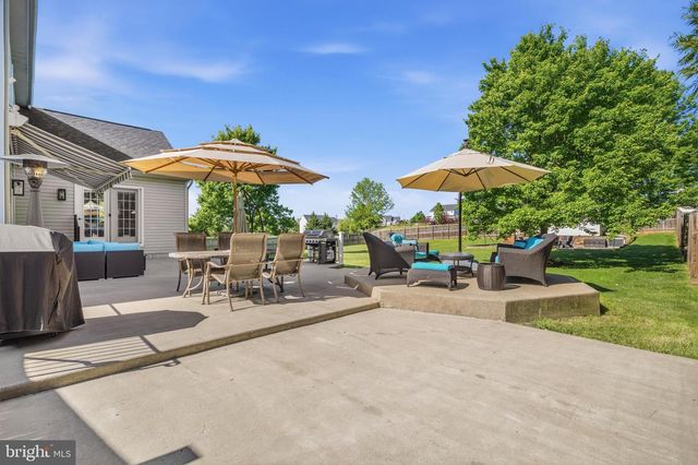 104 GRASMERE DR, Charles Town, WV 25414