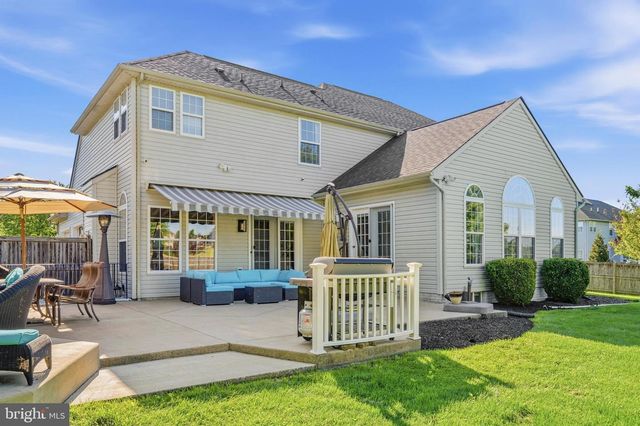 104 GRASMERE DR, Charles Town, WV 25414