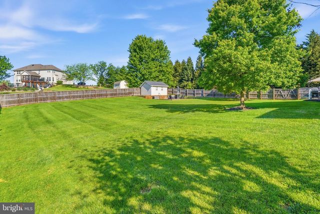 104 GRASMERE DR, Charles Town, WV 25414