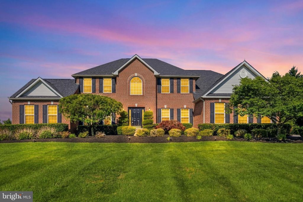 104 GRASMERE DR, Charles Town, WV 25414