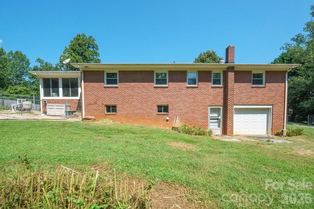 97 Willow Court, Taylorsville, NC 28681