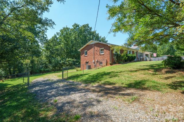 97 Willow Court, Taylorsville, NC 28681