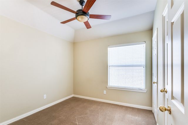 3912 Sovereign Drive, Bedford, TX 76021