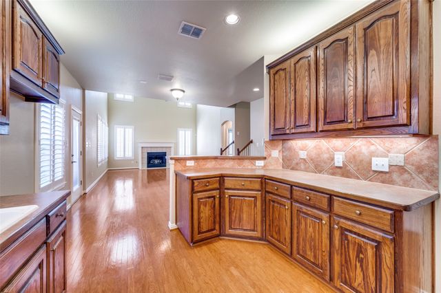 3912 Sovereign Drive, Bedford, TX 76021