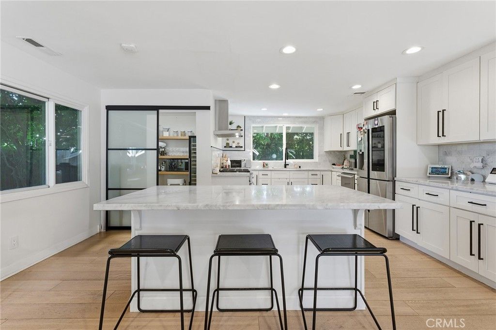 Image 16 of property listing at 20183 Allentown Drive, Woodland Hills, CA 91364