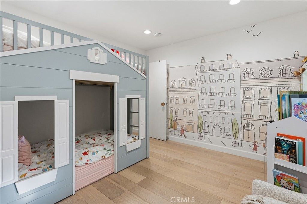 Image 24 of property listing at 20183 Allentown Drive, Woodland Hills, CA 91364