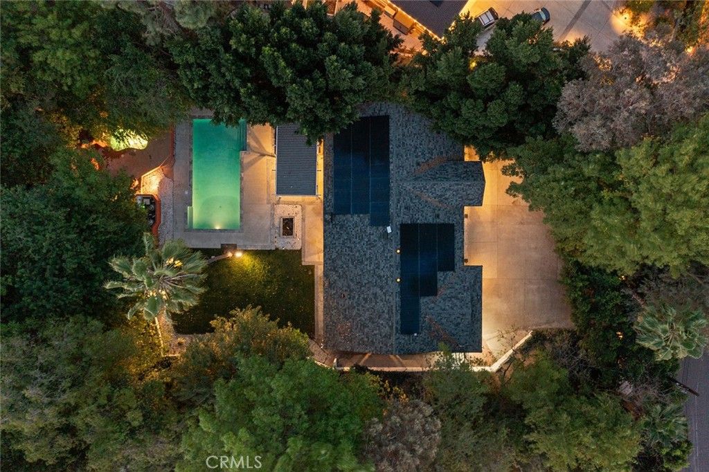 Image 3 of property listing at 20183 Allentown Drive, Woodland Hills, CA 91364