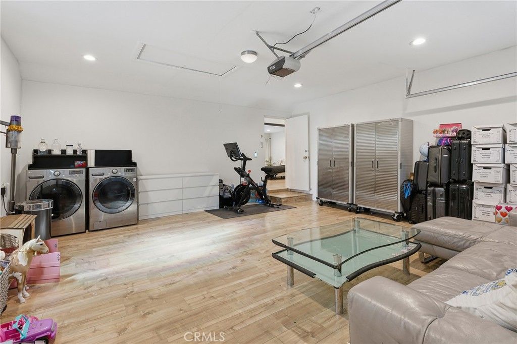 Image 31 of property listing at 20183 Allentown Drive, Woodland Hills, CA 91364