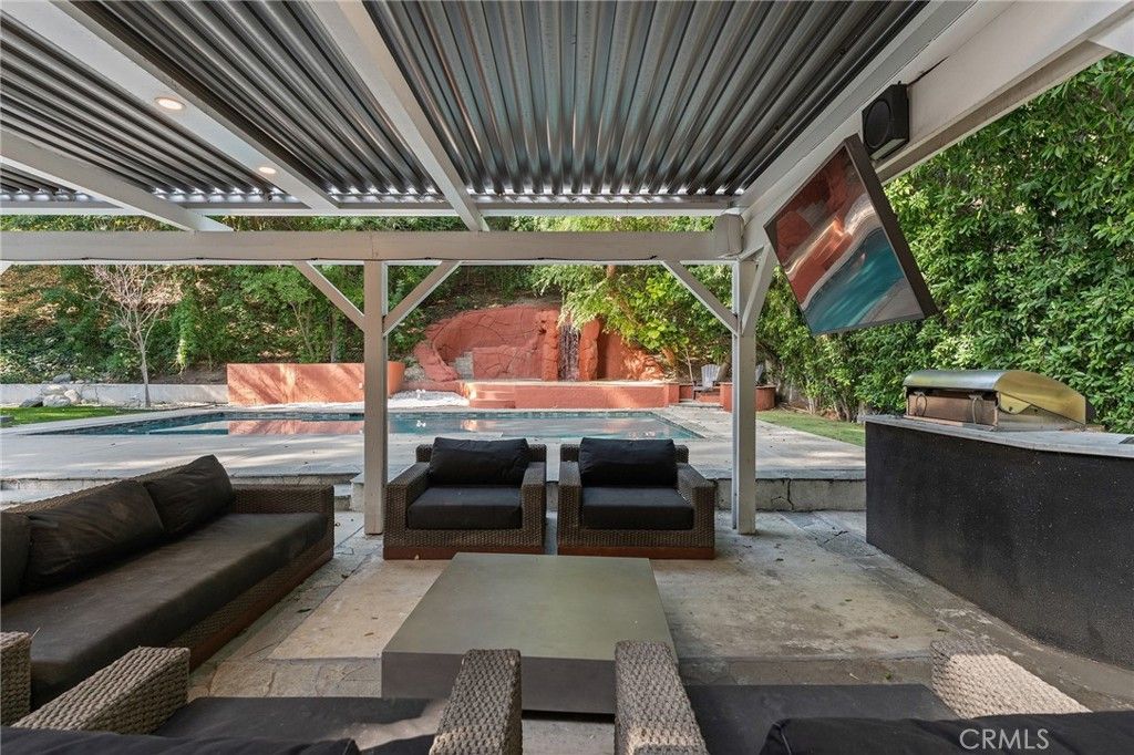 Image 34 of property listing at 20183 Allentown Drive, Woodland Hills, CA 91364